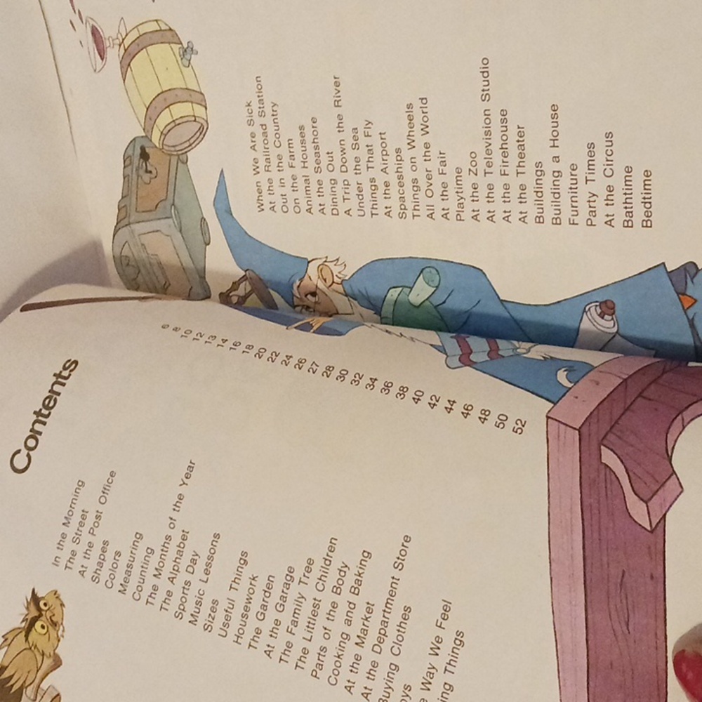 Vintage: The Giant Walt Disney Word Book - Picture 8 of 9